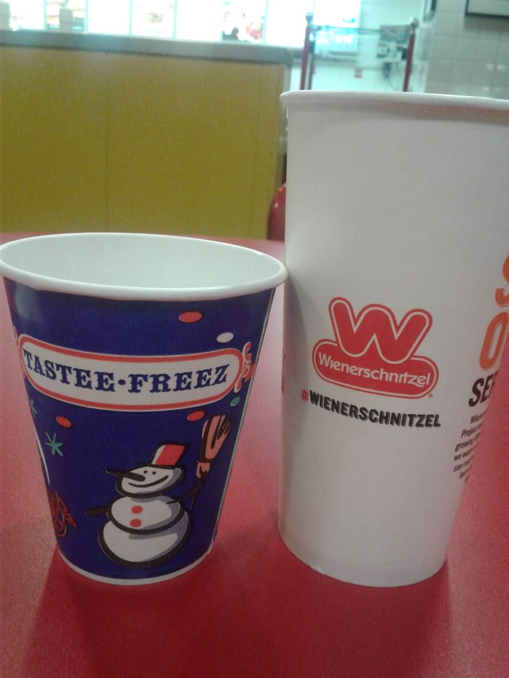 Wienerschnitzel | restaurant | 1820 Euclid Ave, Ontario, CA 91761, USA | 9099869056 OR +1 909-986-9056