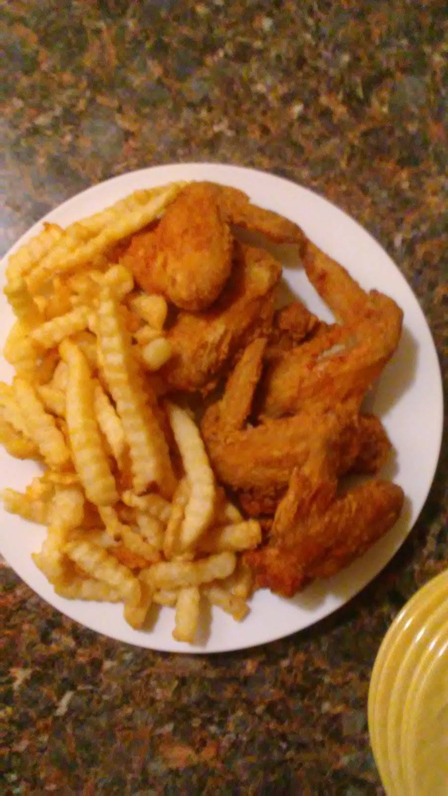 Eddies Carryout Restaurant | restaurant | 4850 Marlboro Pike, Capitol Heights, MD 20743, USA | 3017354455 OR +1 301-735-4455