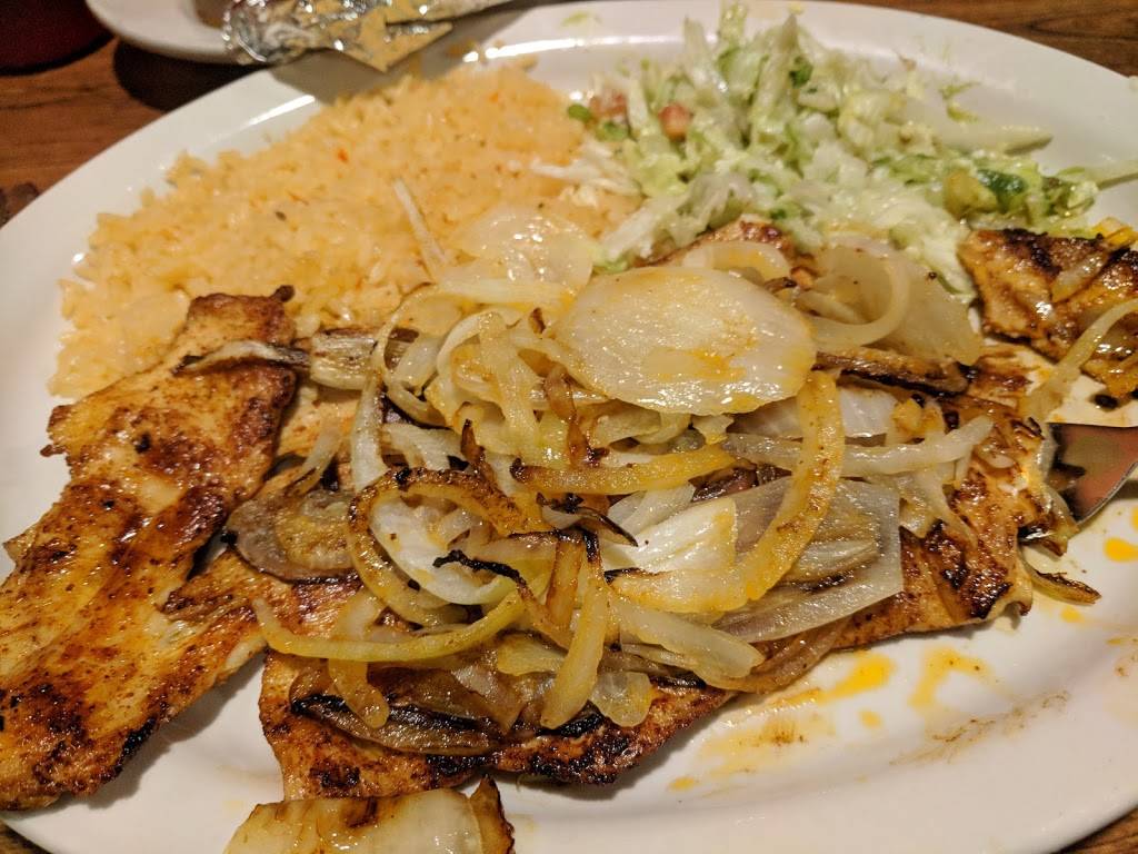 La Charrita | restaurant | 3210 N Main St, Findlay, OH 45840, USA | 4194228226 OR +1 419-422-8226