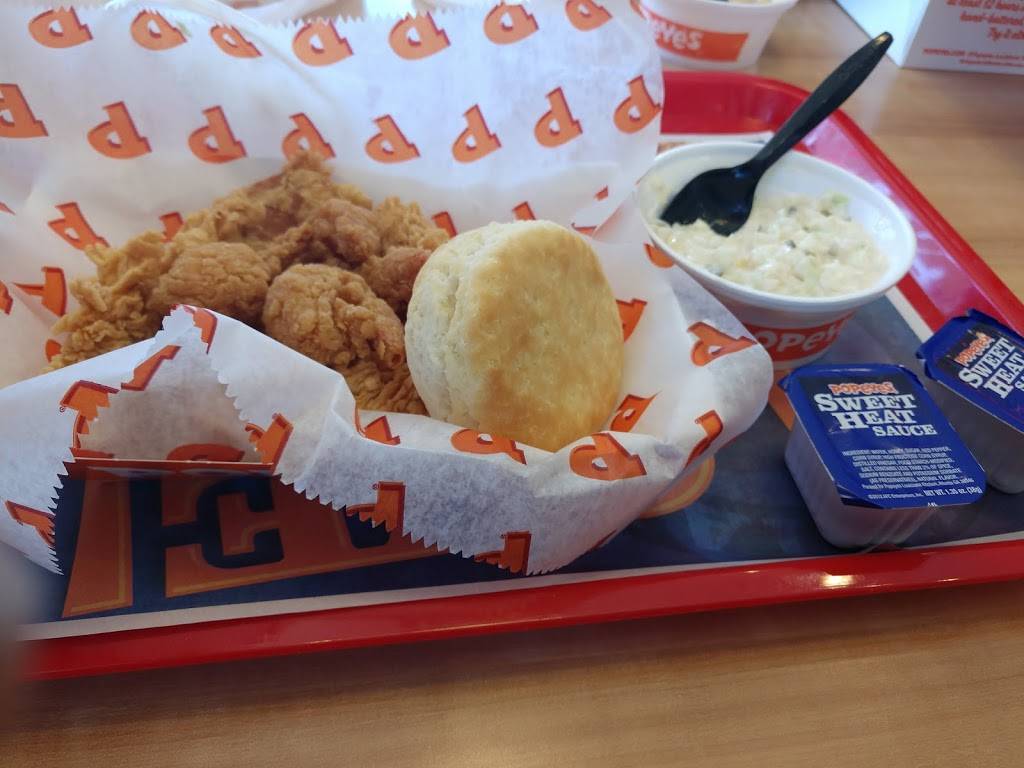 Popeyes Louisiana Kitchen | restaurant | 2355 W Addison St, Chicago, IL 60618, USA | 7732966545 OR +1 773-296-6545