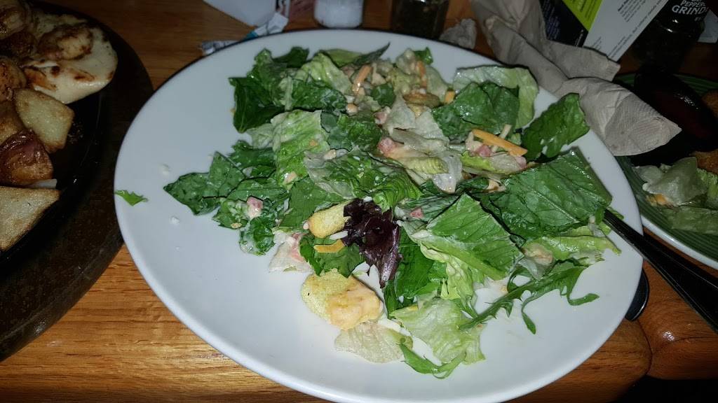 Applebees Grill + Bar | restaurant | 1517 E Bert Kouns Industrial Loop, Shreveport, LA 71105, USA | 3187959595 OR +1 318-795-9595