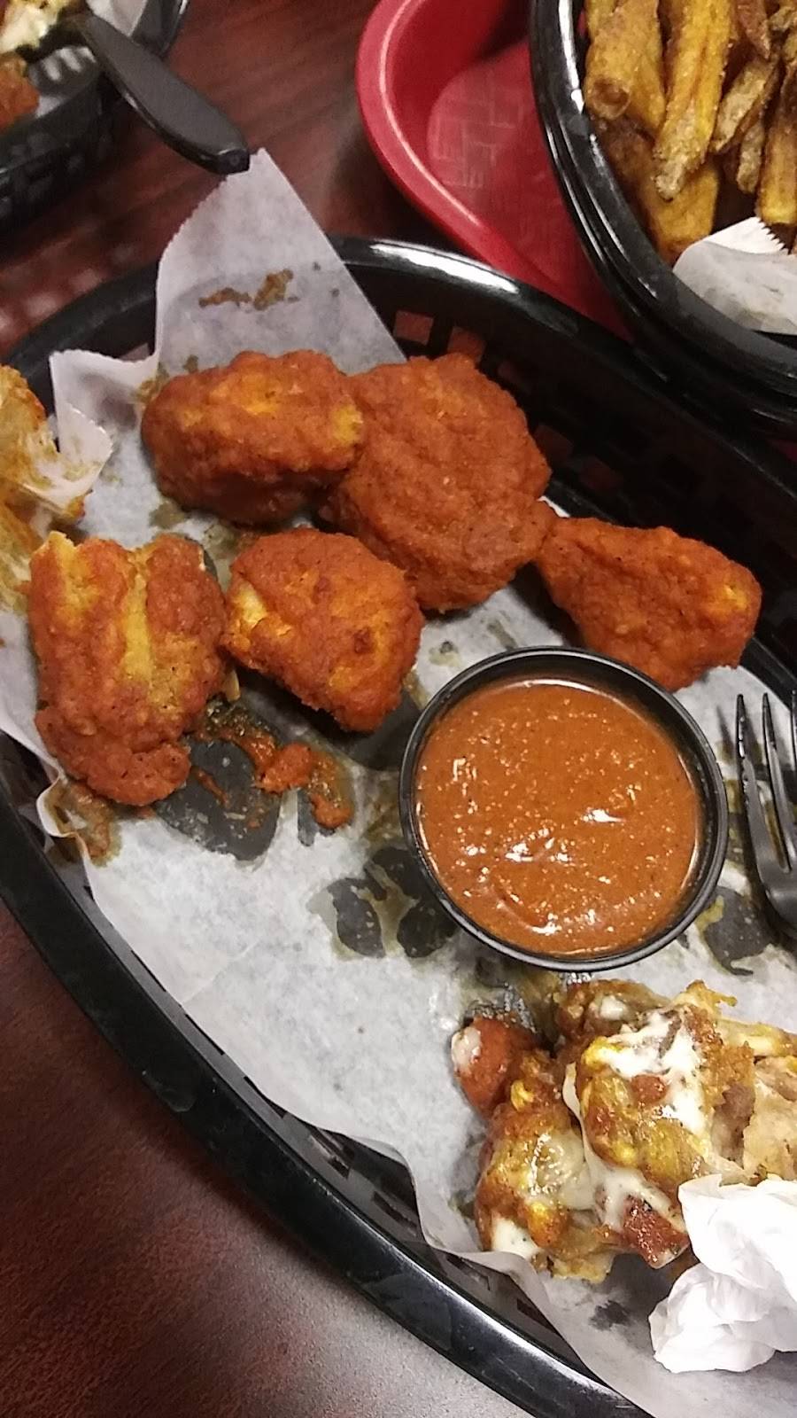 AZ Wings | restaurant | 1395 S Arizona Ave #3, Chandler, AZ 85286, USA | 4806879131 OR +1 480-687-9131