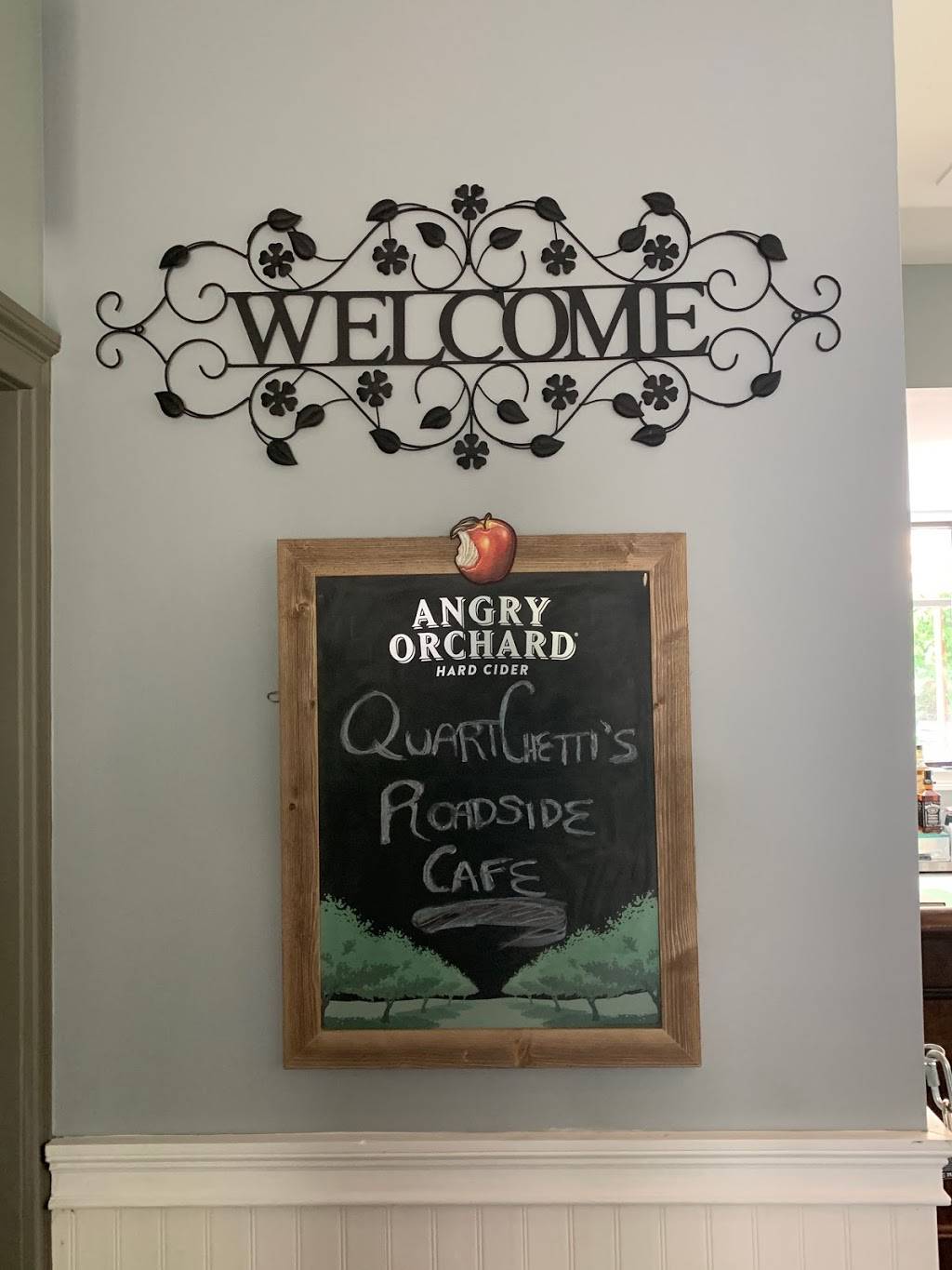 QuartChetti’s Roadside Cafe | restaurant | 387 U.S. 9, Fishkill, NY 12524, USA | 8454408077 OR +1 845-440-8077