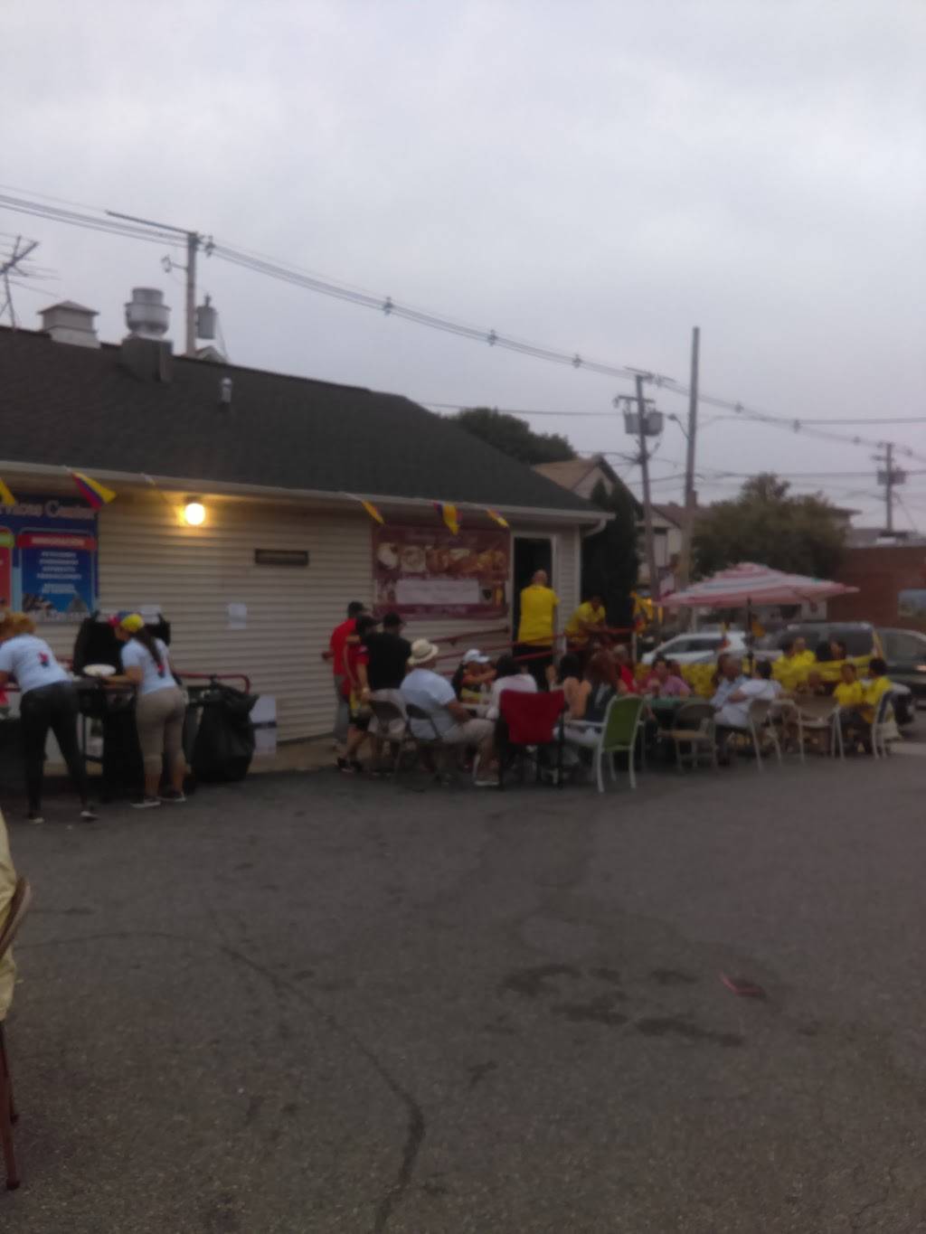 Darling Cafe | restaurant | 663 Dexter St, Central Falls, RI 02863, USA | 4017261510 OR +1 401-726-1510