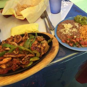 Cloverleaf Restaurant | restaurant | 425 Central Dr, East Dublin, GA 31027, USA | 4782752080 OR +1 478-275-2080