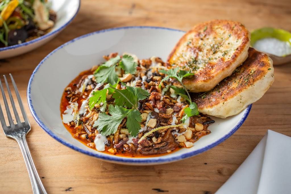 Giant | restaurant | 3209 W Armitage Ave, Chicago, IL 60647, USA | 7732520997 OR +1 773-252-0997