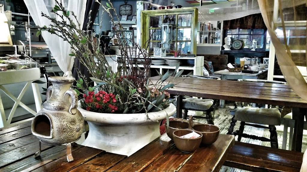 Creperie Le Terrace | restaurant | 1102 S Western Ave, Los Angeles, CA 90006, USA | 3237665315 OR +1 323-766-5315