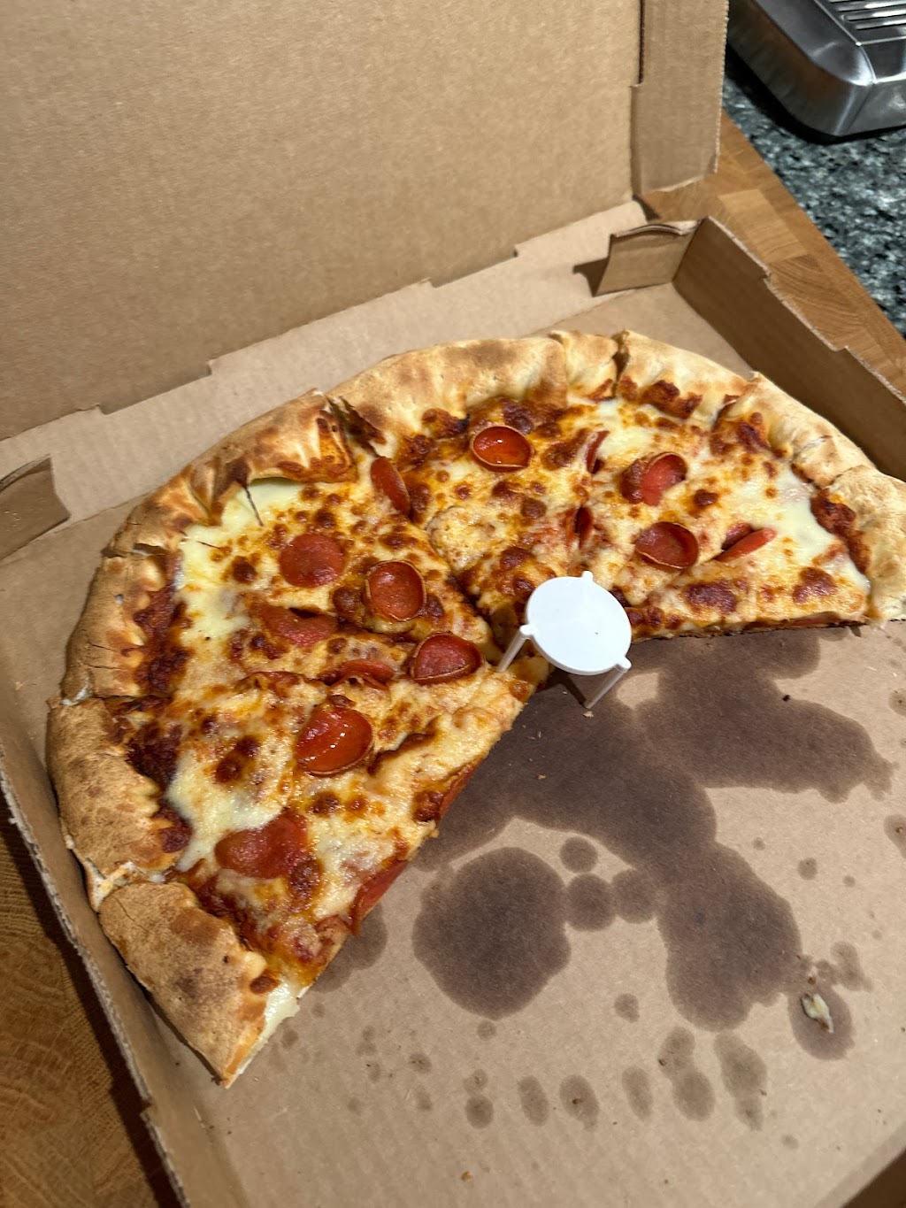 Round Table Pizza | restaurant | 851 Cherry Ave Suite 8, San Bruno, CA 94066, USA | 6506340112 OR +1 650-634-0112