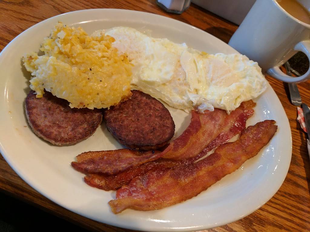 Cracker Barrel Old Country Store | restaurant | 76 Rothrock Loop, Akron, OH 44321, USA | 3306660279 OR +1 330-666-0279