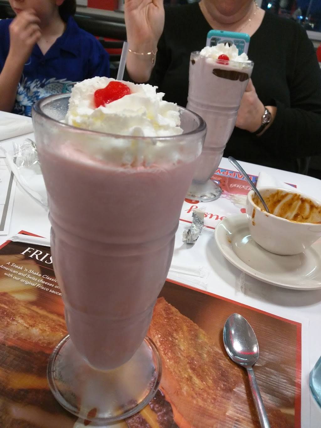 Steak n Shake | restaurant | 21 Maplehurst Dr, Brownsburg, IN 46112, USA | 3178587610 OR +1 317-858-7610