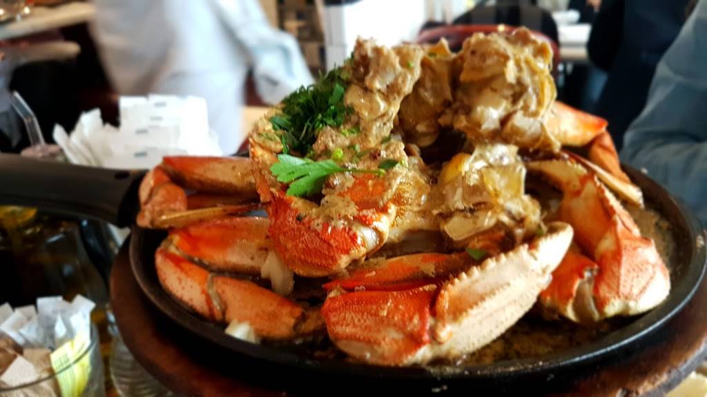 Crab House at Pier 39 | restaurant | 203 C Pier 39, San Francisco, CA 94133, United States | 4156512574 OR +1 415-651-2574