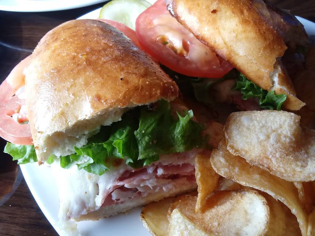 Salvadores Pizzeria | restaurant | 3218 Dixie Hwy, Erlanger, KY 41018, USA | 8597271155 OR +1 859-727-1155