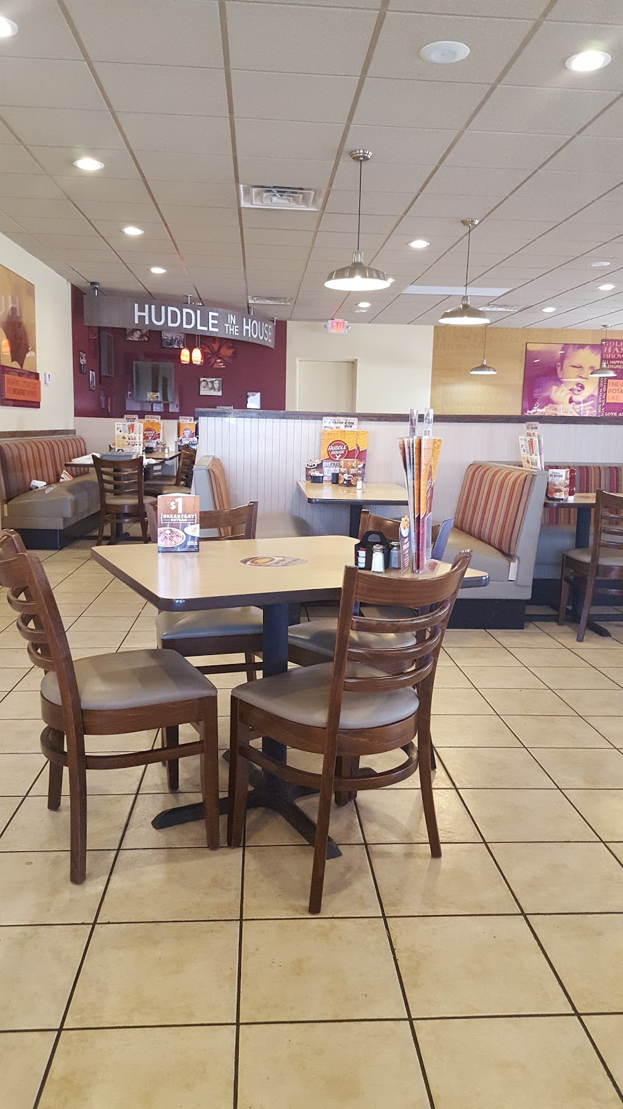 Yesway | restaurant | 600 S Access Rd, Tye, TX 79563, USA | 3256928736 OR +1 325-692-8736