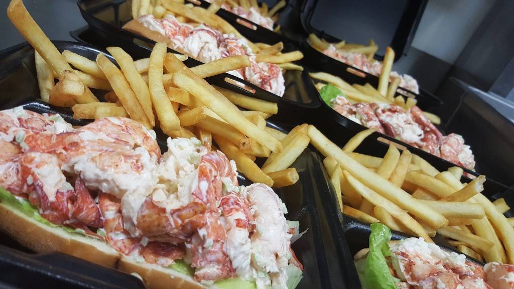 Frescos Roast Beef & Seafood | restaurant | 775 Eastern Ave, Malden, MA 02148, USA | 7816053531 OR +1 781-605-3531