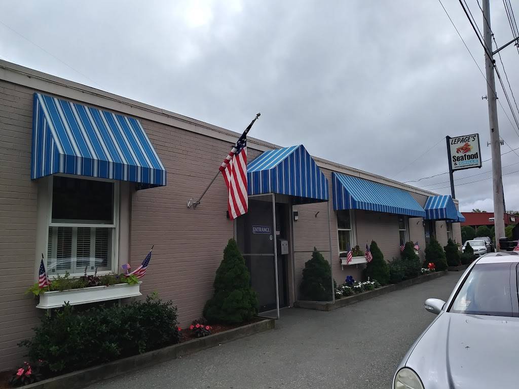 LePages Seafood & Grille | restaurant | 439 Martine St, Fall River, MA 02723, USA | 5086772180 OR +1 508-677-2180