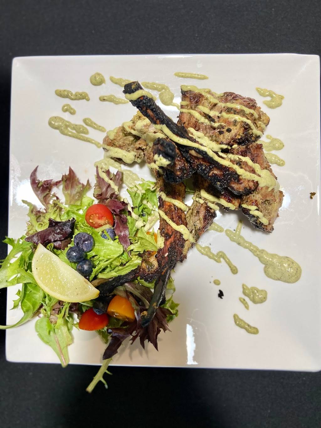 Ambrosia | restaurant | 840 Petaluma Blvd N, Petaluma, CA 94952, USA | 7072385105 OR +1 707-238-5105