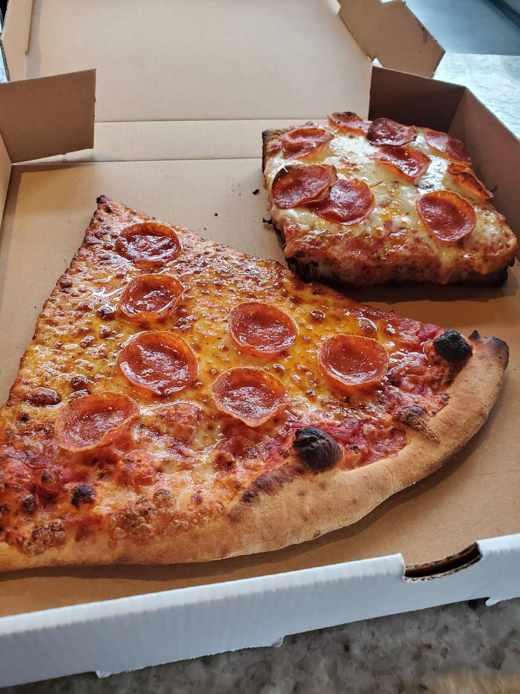 Lil Riccis DTC | restaurant | 5322 DTC Blvd #100, Greenwood Village, CO 80111, USA | 3033376591 OR +1 303-337-6591