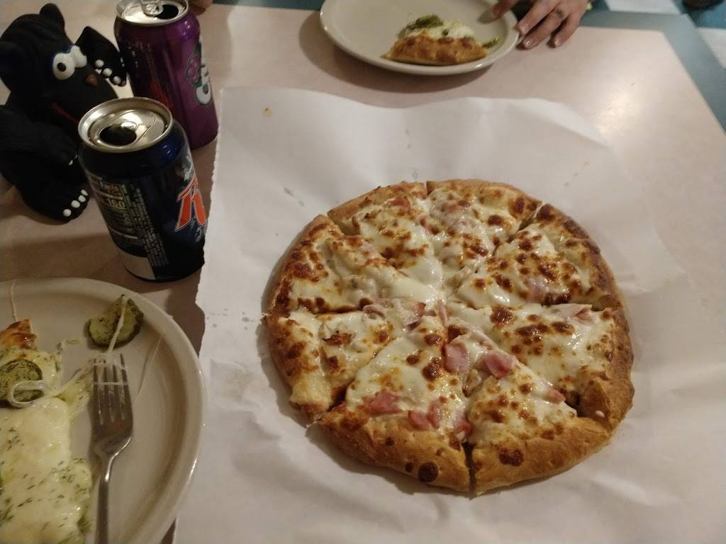 Main Street Pizza | meal delivery | 106 Main St, Star Prairie, WI 54026, USA | 7152487447 OR +1 715-248-7447