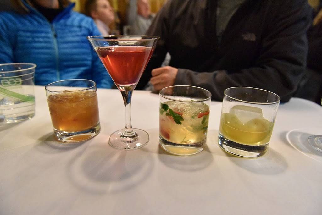 Elways | restaurant | 174 Gore Creek Dr, Vail, CO 81657, USA | 9707547818 OR +1 970-754-7818