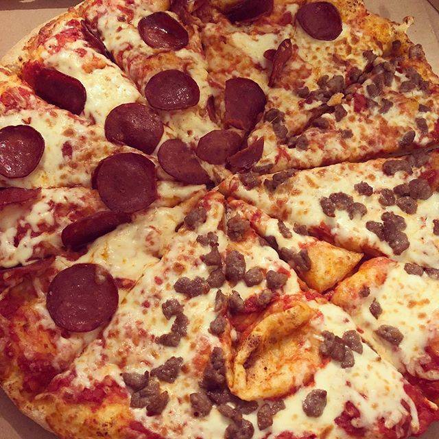 Pizza Pizza | meal delivery | 300 Rossland Rd E, Ajax, ON L1Z 0K4, Canada | 4169671111 OR +1 416-967-1111