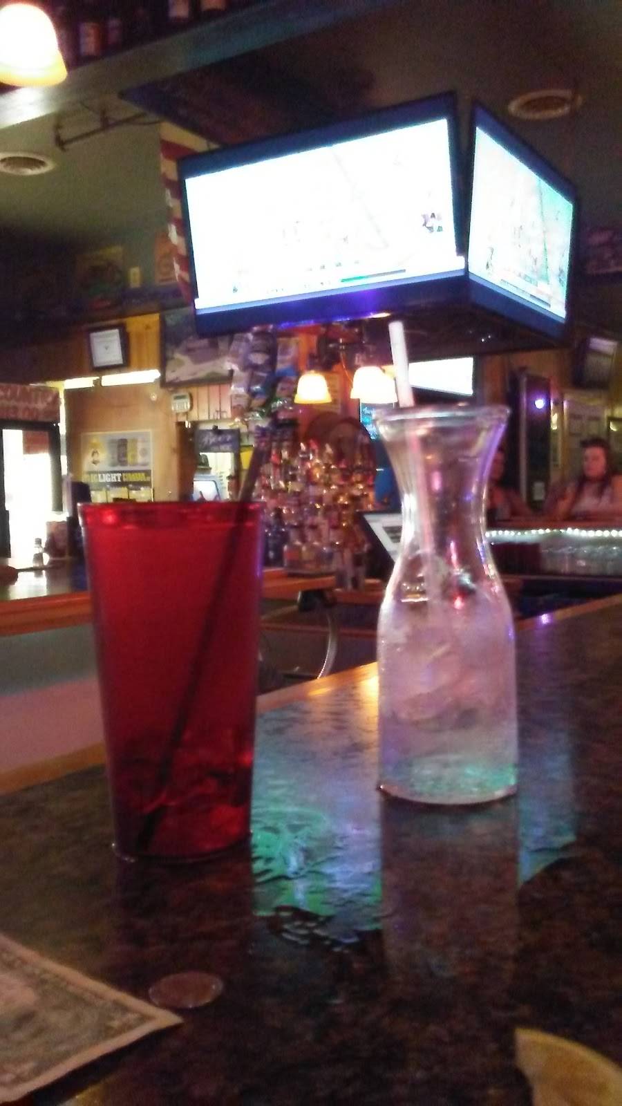 Town & Country Bar & Grill | restaurant | 2552 Benjamin Franklin Hwy, (Route 422), Edinburg, PA 16116, USA | 7246522551 OR +1 724-652-2551