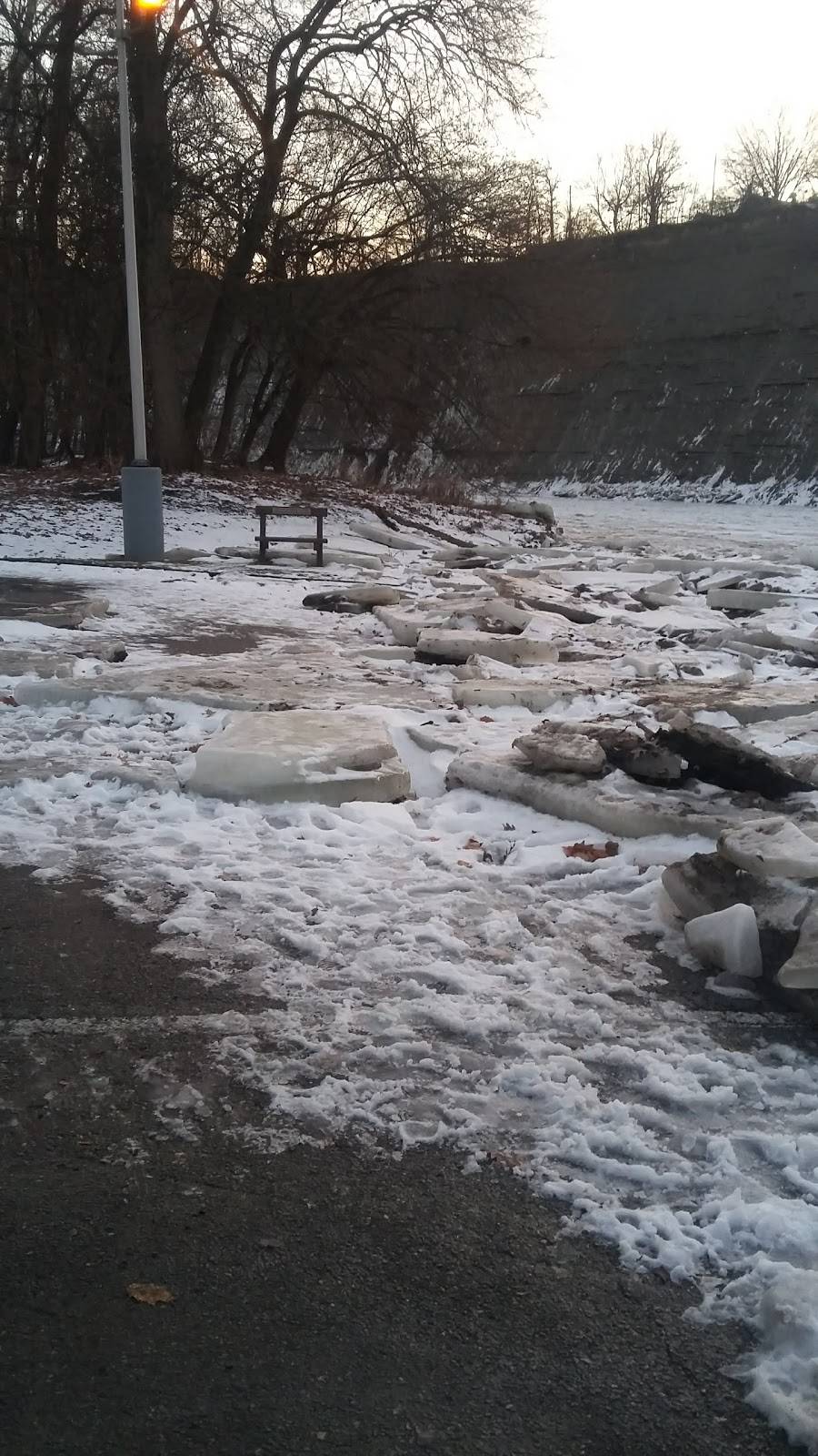 Emerald Necklace Marina | restaurant | 1500 Cleveland Metro Park Dr, Lakewood, OH 44107, USA | 2162263030 OR +1 216-226-3030