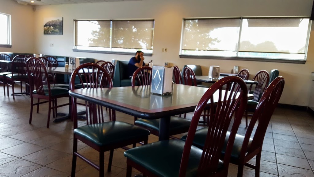 Nikkis Greek Restaurant | restaurant | 610 E McElroy Rd, Stillwater, OK 74075, USA | 4056243150 OR +1 405-624-3150