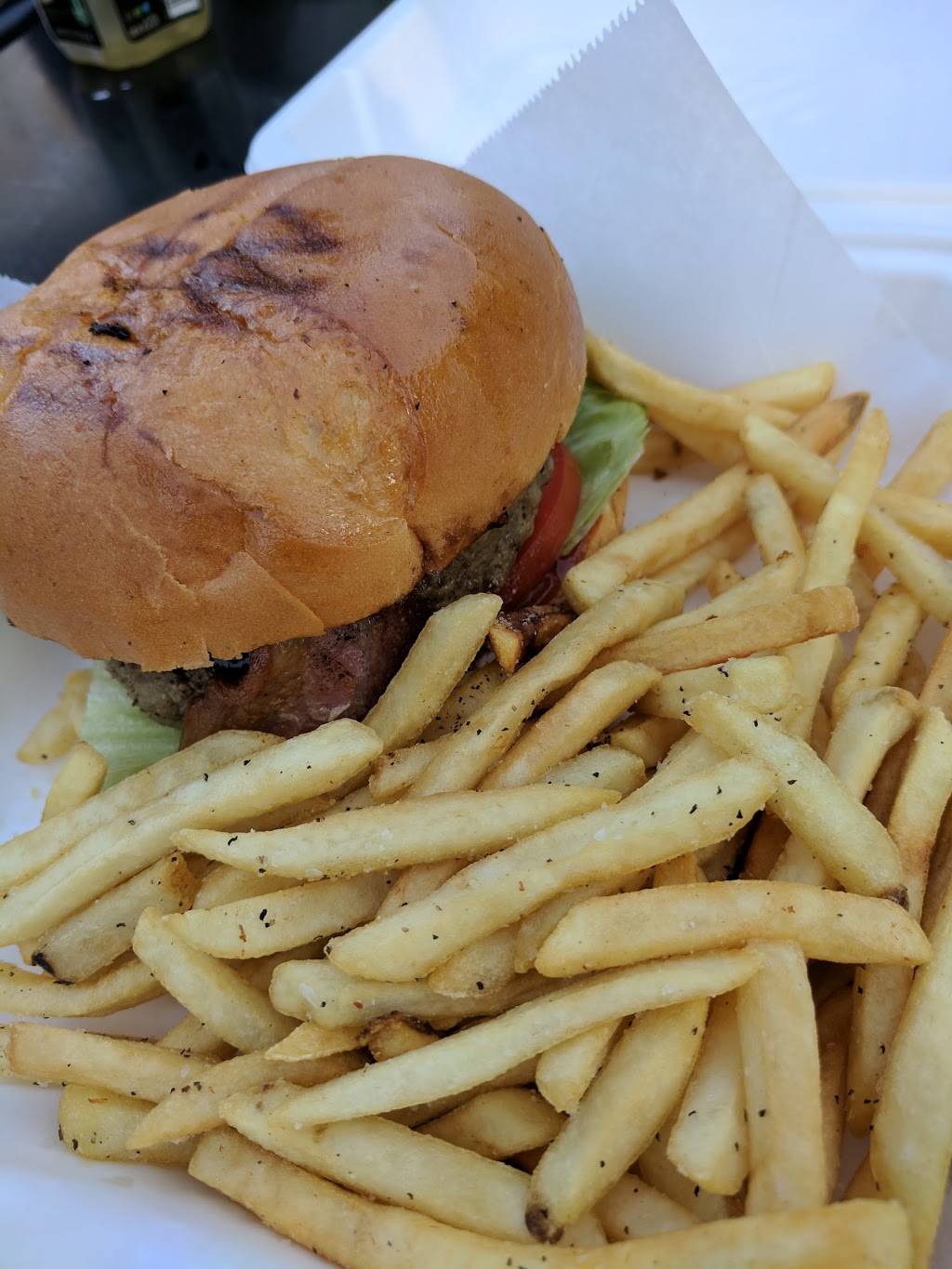 The Treehouse | restaurant | 459 Lagunita Dr, Stanford, CA 94305, USA | 6507234500 OR +1 650-723-4500