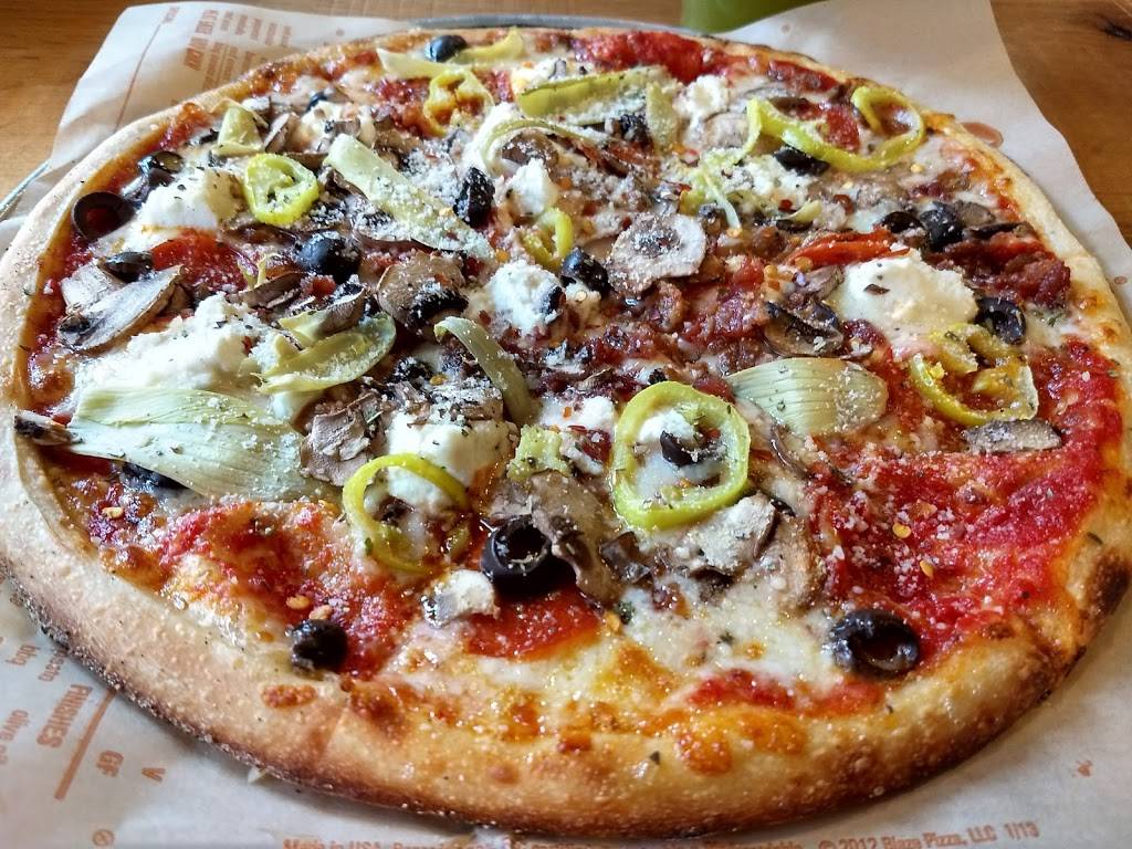 Blaze Pizza | meal takeaway | 12701 Stone Village Way, Midlothian, VA 23113, USA | 8042341482 OR +1 804-234-1482