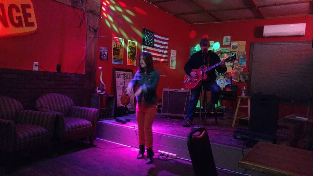 Mad River Pizza | restaurant | Au Sable Forks, NY 12912, USA | 5186472222 OR +1 518-647-2222