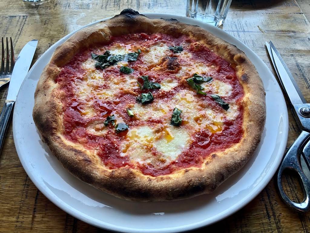 Industria Pizzeria + Bar | restaurant | 100 Rue Peel, Montréal, QC H3C 0L8, Canada | 5149314545 OR +1 514-931-4545