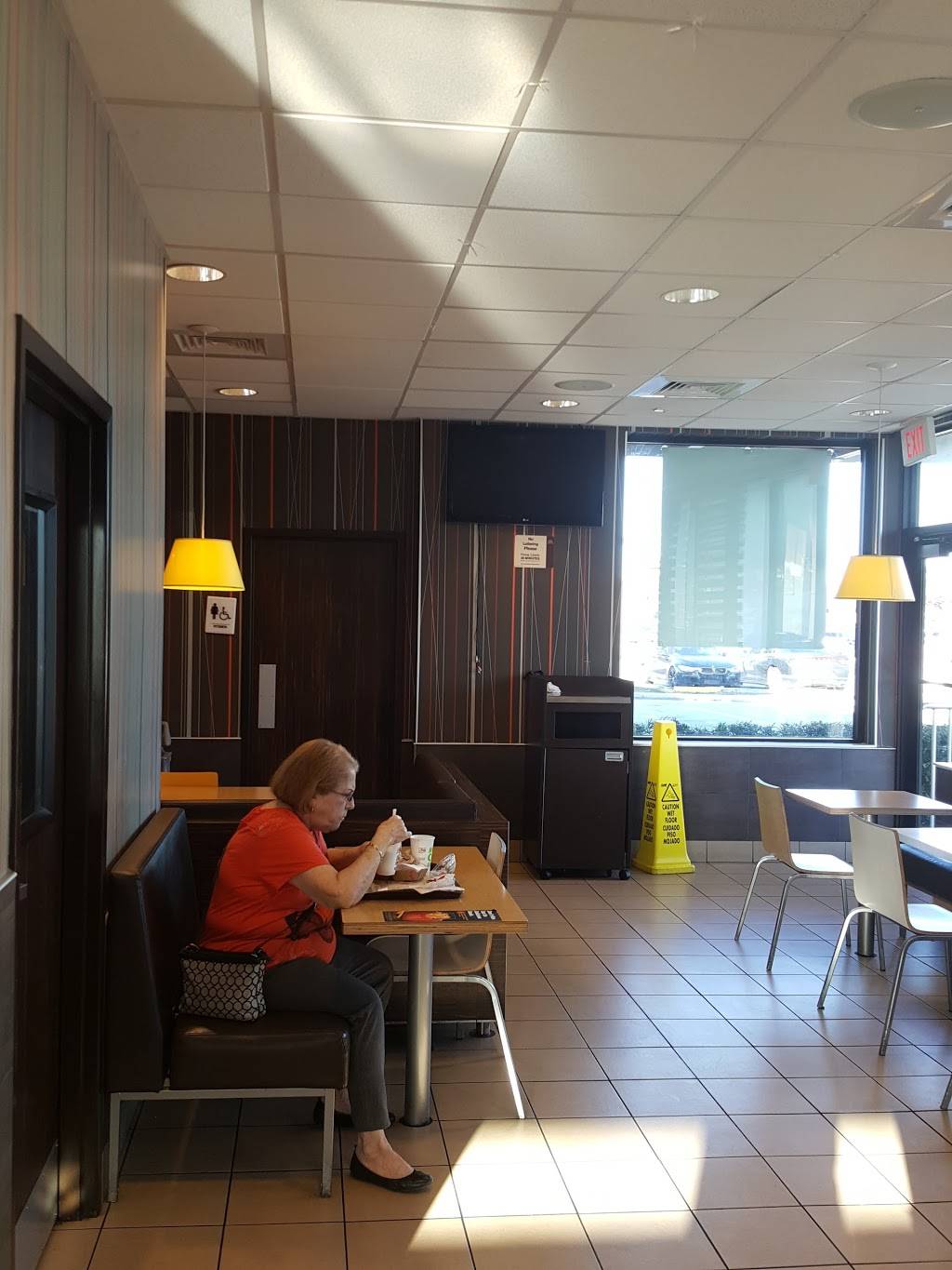 McDonalds | cafe | 11575 Quail Roost Road, South Miami Heights, FL 33157, USA | 3052528622 OR +1 305-252-8622