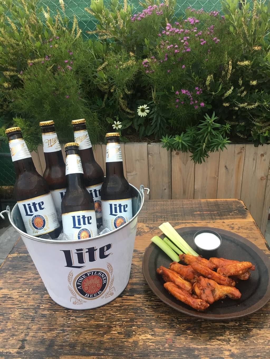 Callback Bar | restaurant | 33 E Laurel St, Philadelphia, PA 19123, USA | 2156066555 OR +1 215-606-6555