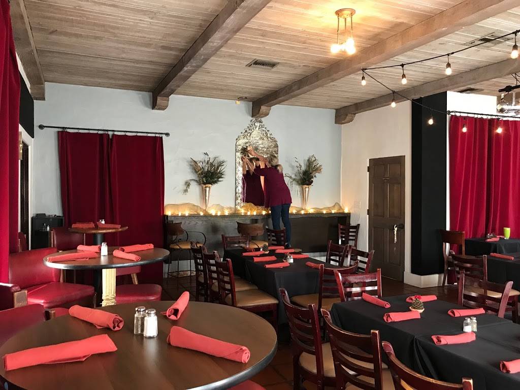 WildWood Crossing | restaurant | 116 Civic Center Dr, Vista, CA 92084, USA | 7607581513 OR +1 760-758-1513