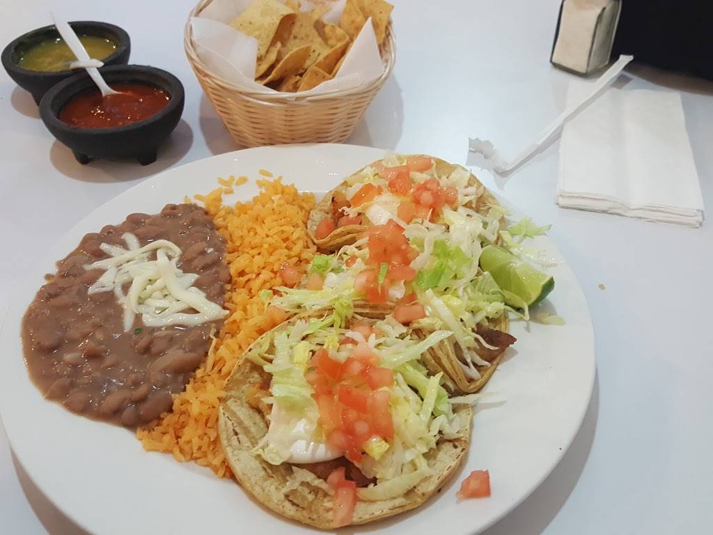 El Pueblito Mexican Grill #2 | restaurant | 1805 Howard St, Evanston, IL 60202, USA | 8473284611 OR +1 847-328-4611