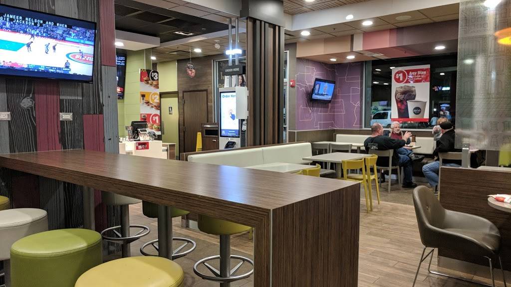McDonalds | cafe | 803 Rogers St, Lowell, MA 01852, USA | 9784529258 OR +1 978-452-9258