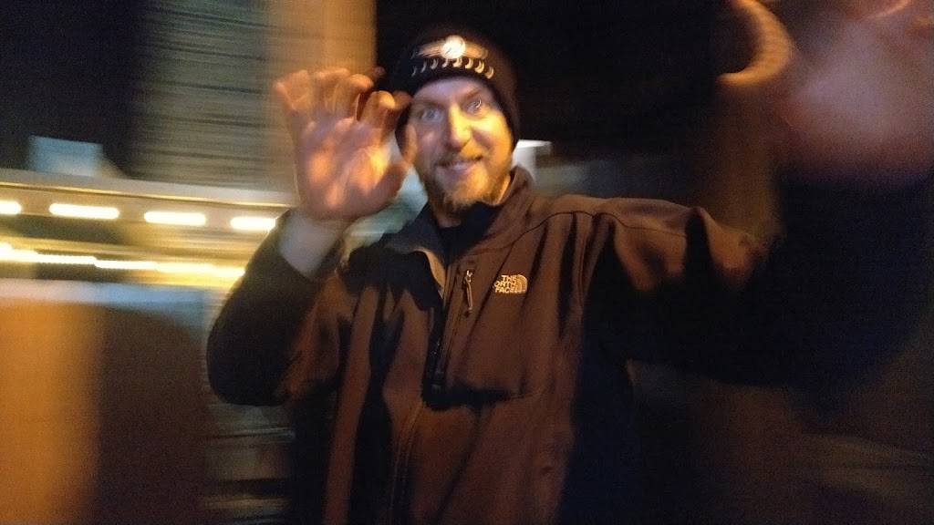 Quarters | restaurant | 900 E Center St, Milwaukee, WI 53212, USA | 4142634140 OR +1 414-263-4140