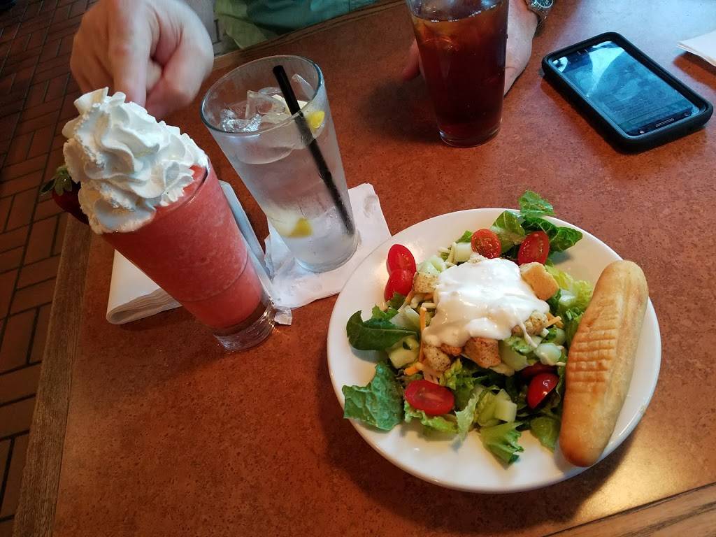 TGI Fridays | restaurant | 1835 N Hwy 17, Mt Pleasant, SC 29464, USA | 8438498177 OR +1 843-849-8177