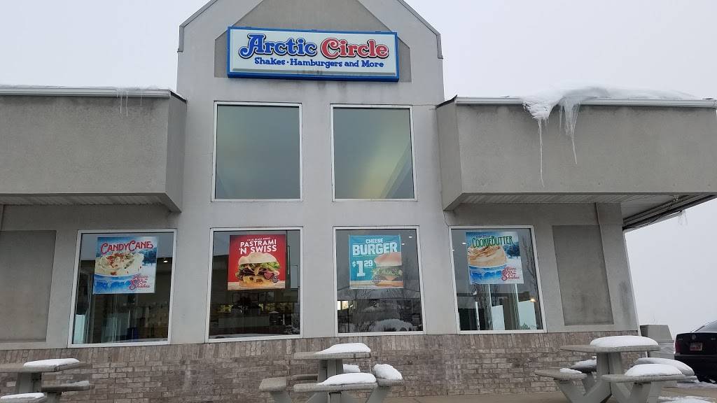 Arctic Circle | meal takeaway | 929 Chambers St, Ogden, UT 84403, USA | 3852056401 OR +1 385-205-6401