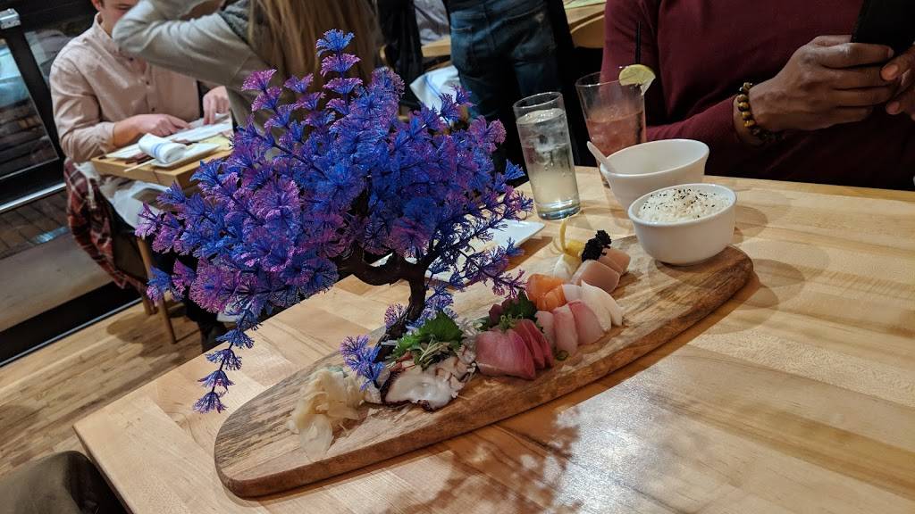 Kawa Ramen and Sushi | restaurant | 2321 N Murray Ave, Milwaukee, WI 53211, USA | 4148007979 OR +1 414-800-7979