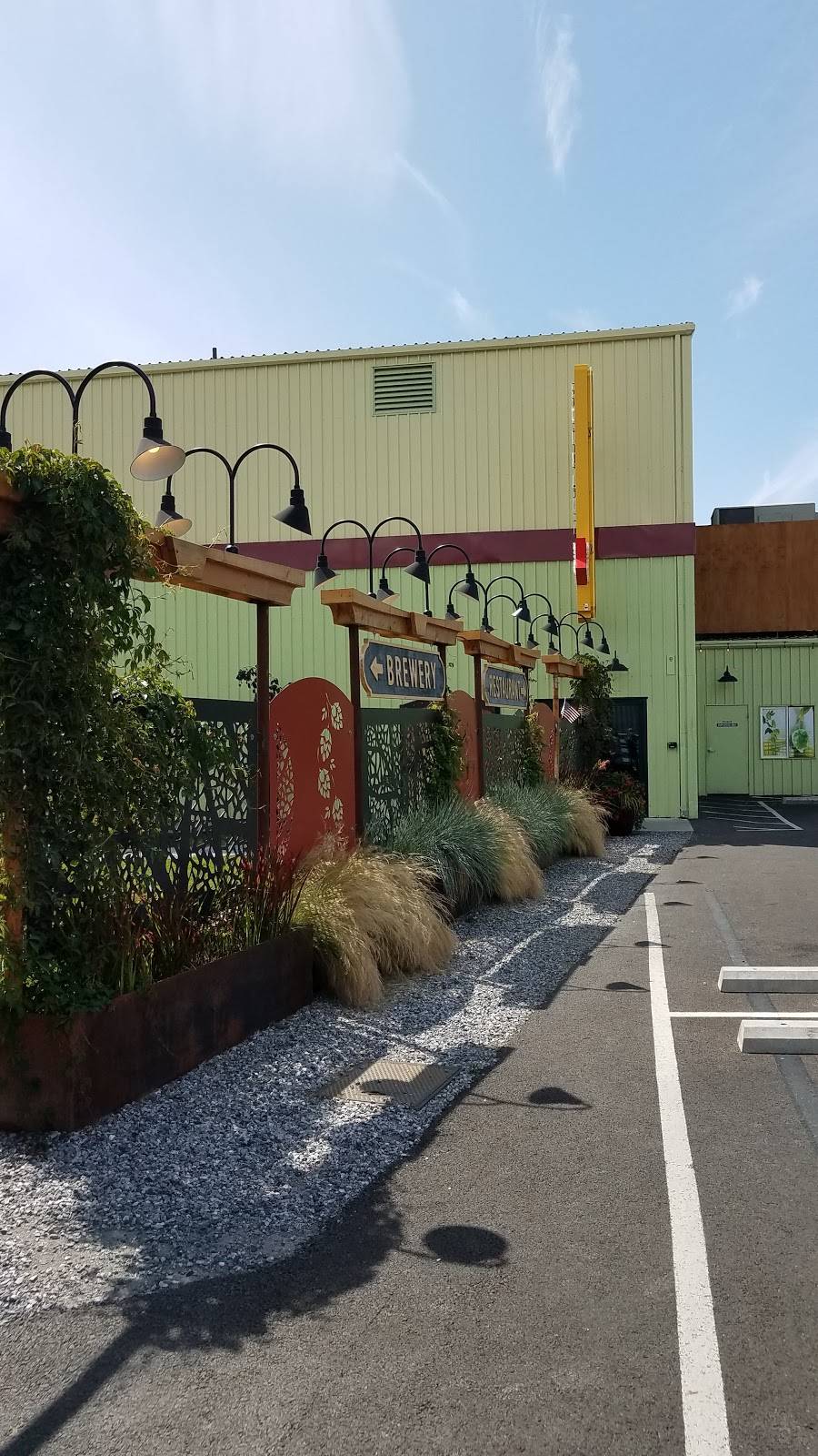 Twin Sisters Brewery and Beer Garden. | restaurant | 500 Carolina St, Bellingham, WA 98225, USA | 3609226700 OR +1 360-922-6700