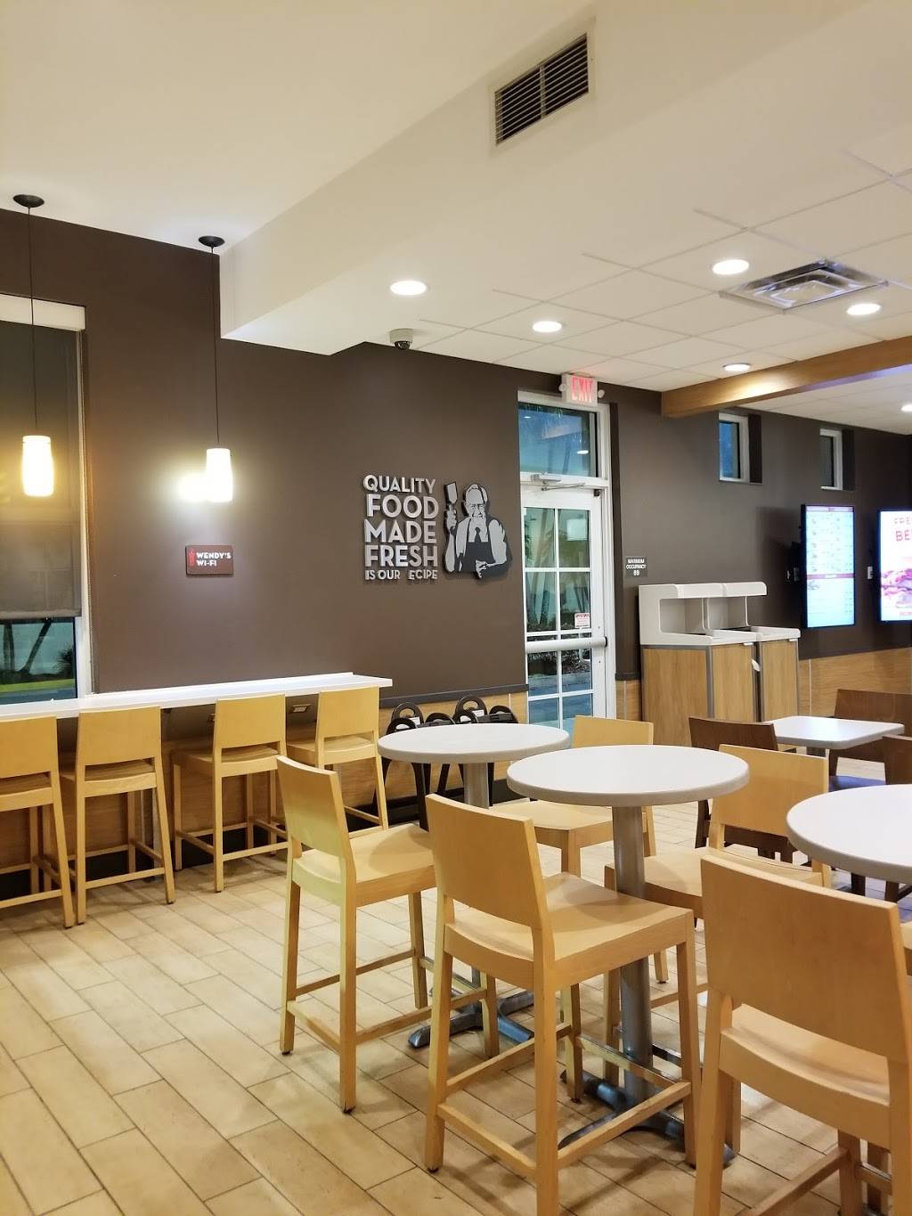 Wendys | restaurant | 2400 NW 87th Ave, Miami, FL 33172, USA | 3055921701 OR +1 305-592-1701
