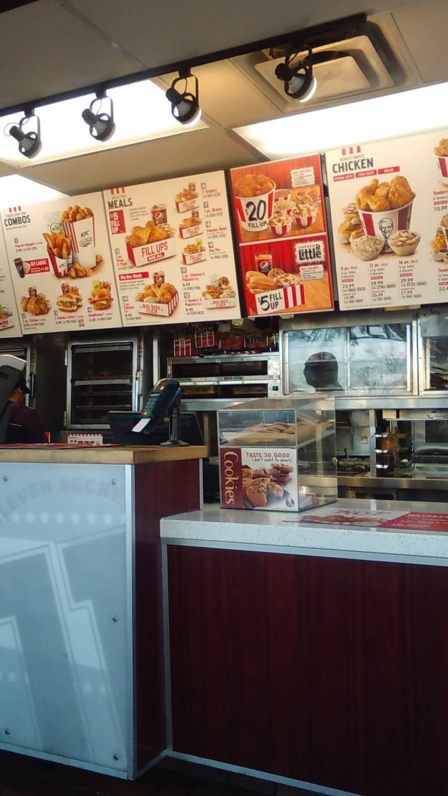 KFC | restaurant | 1022 E First St, Tustin, CA 92780, USA | 7147318184 OR +1 714-731-8184