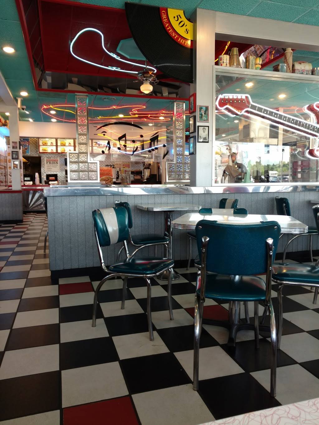 Spangles | restaurant | 1107 E 30th Ave, Hutchinson, KS 67502, USA | 6206624146 OR +1 620-662-4146