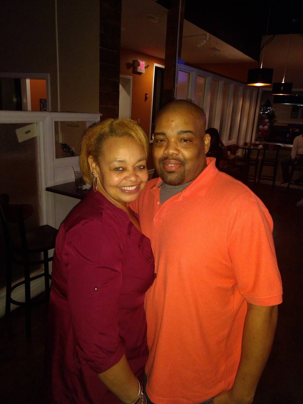 Savoy Bistro & Lounge | restaurant | 704 Radium Springs Rd, Albany, GA 31705, USA | 2294961260 OR +1 229-496-1260