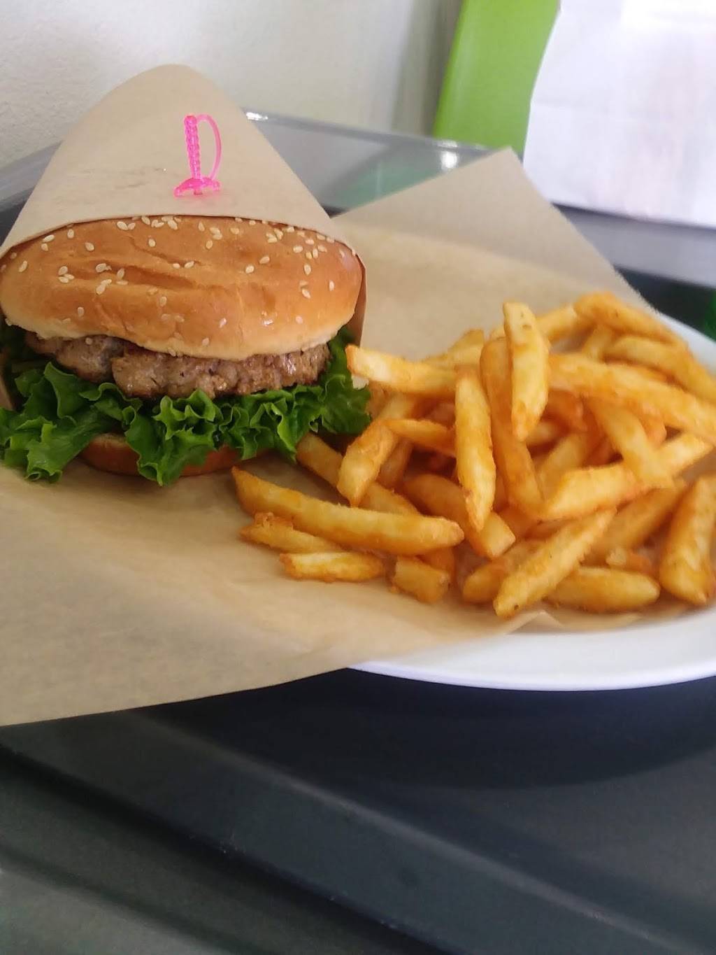 Greens & Grill | restaurant | 840 S Rancho Dr, Las Vegas, NV 89106, USA | 7026756283 OR +1 702-675-6283