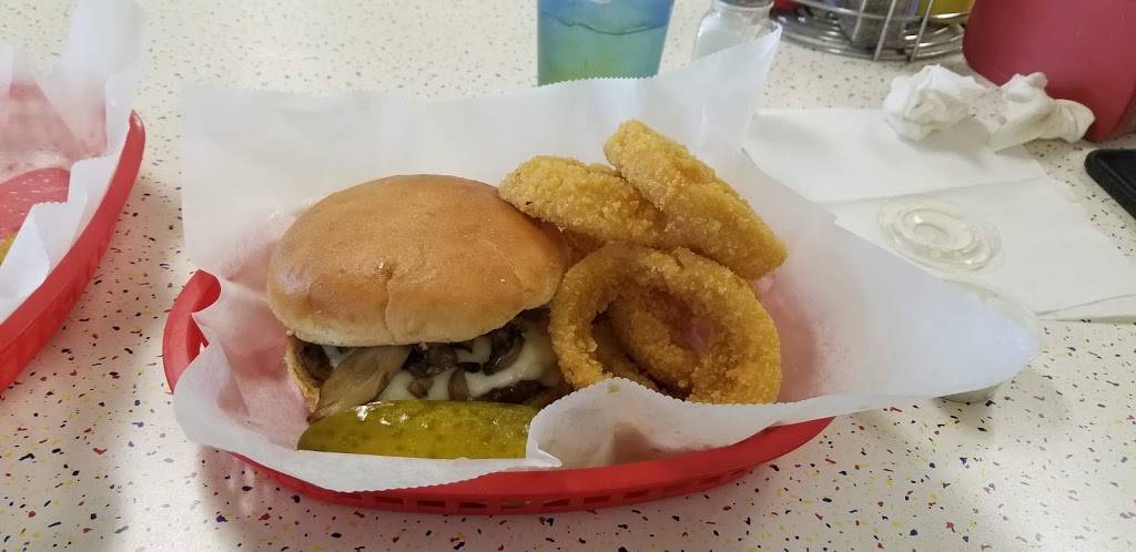 All Aboard Diner | restaurant | 1510B 75th St, Downers Grove, IL 60516, USA | 6303228960 OR +1 630-322-8960