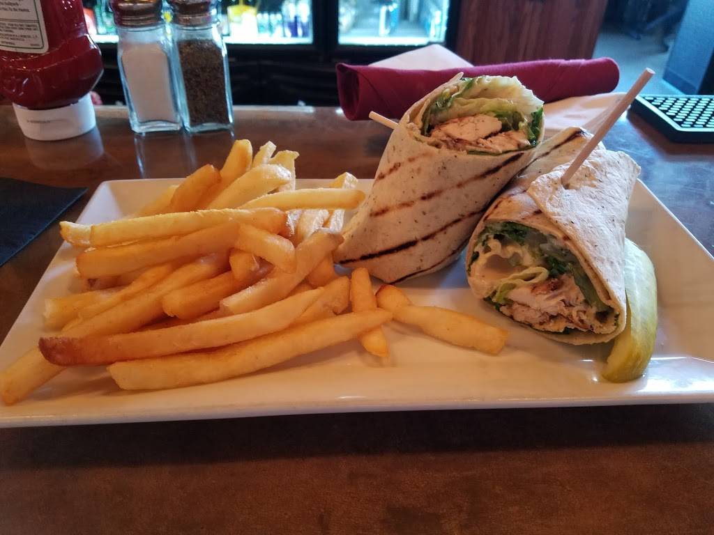 The Station Taphouse | restaurant | 194 W Ashland St, Doylestown, PA 18901, USA | 2153481663 OR +1 215-348-1663