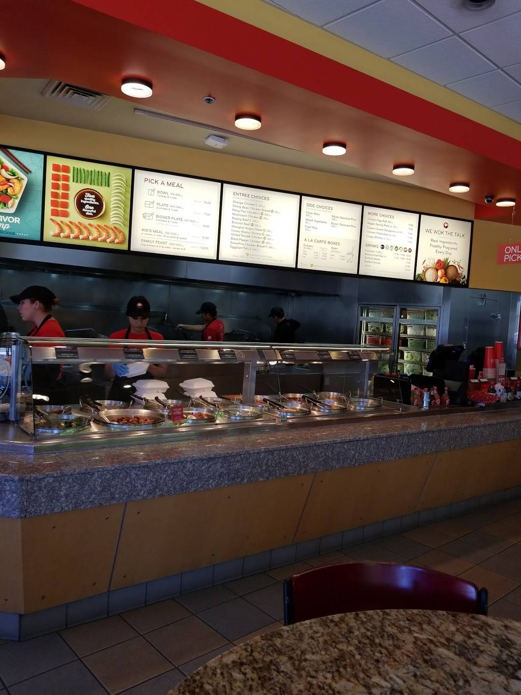 Panda Express | restaurant | 9423 N Fort Washington Rd, Fresno, CA 93720, USA | 5594343949 OR +1 559-434-3949