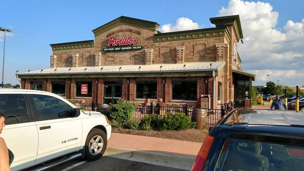 Portillos Hot Dogs | meal takeaway | 6102 W Grand Ave, Gurnee, IL 60031, USA | 8472645060 OR +1 847-264-5060